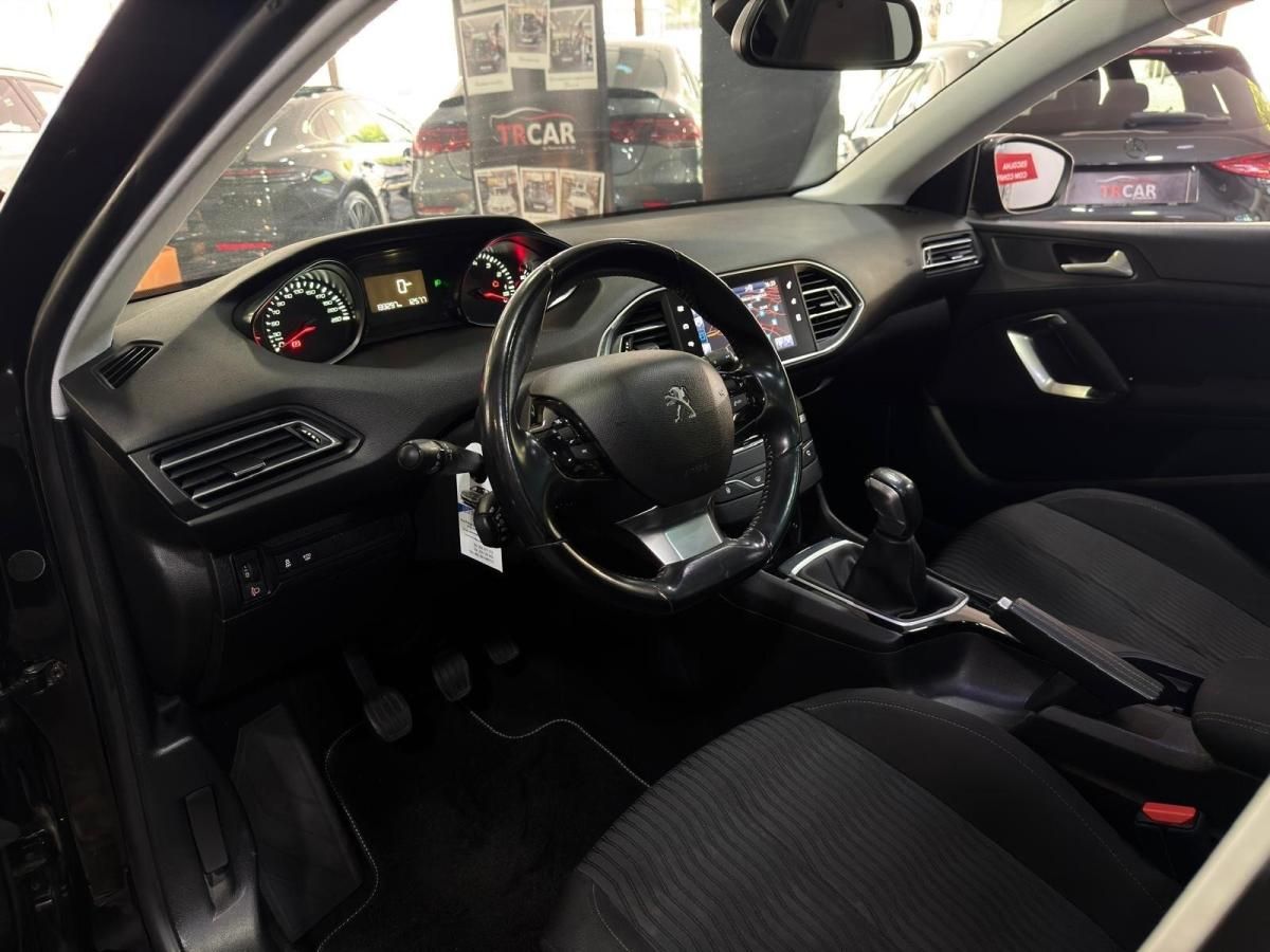 peugeot-308-2017-gasolina-1199cc