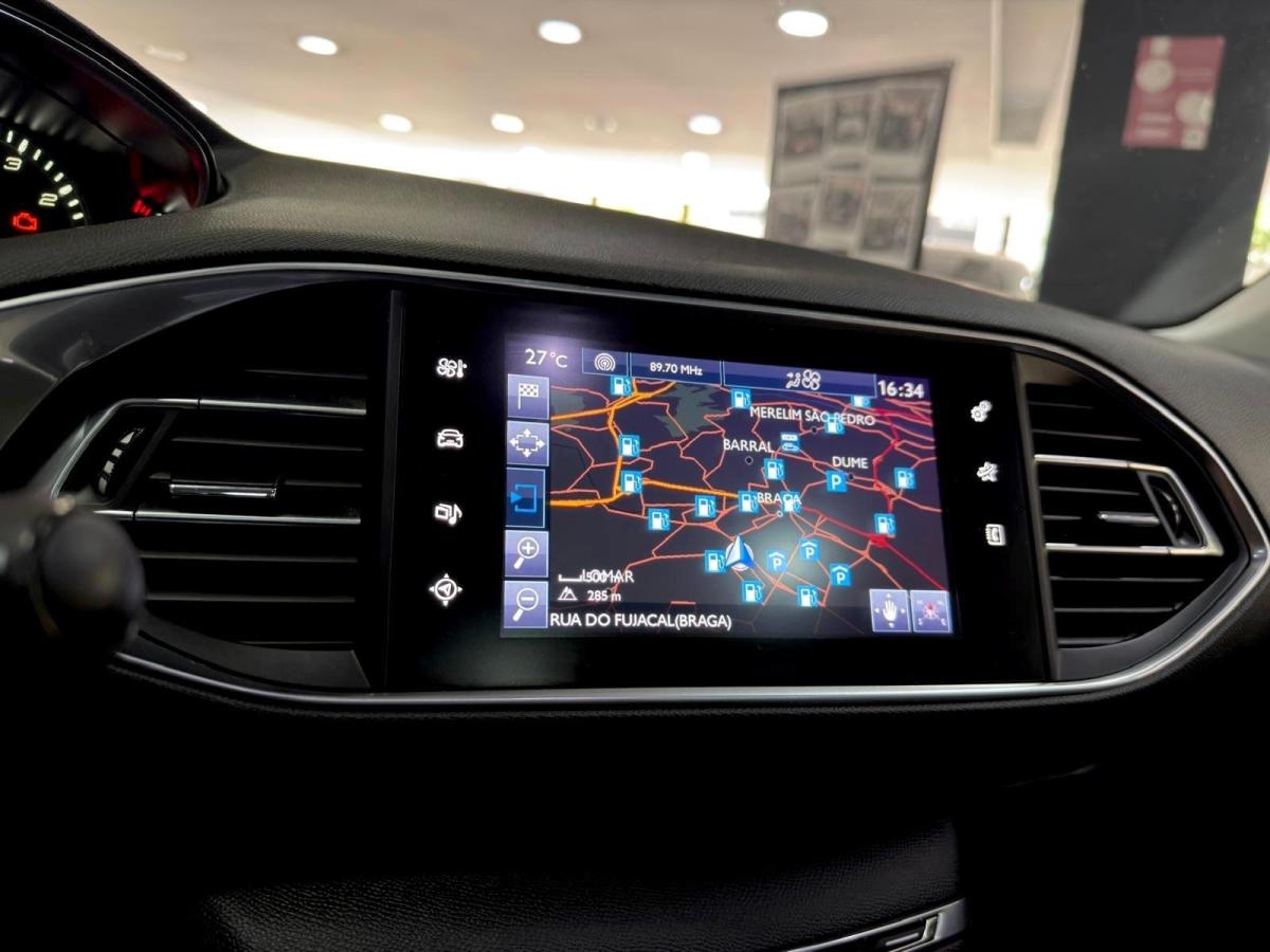 peugeot-308-2017-gasolina-1199cc