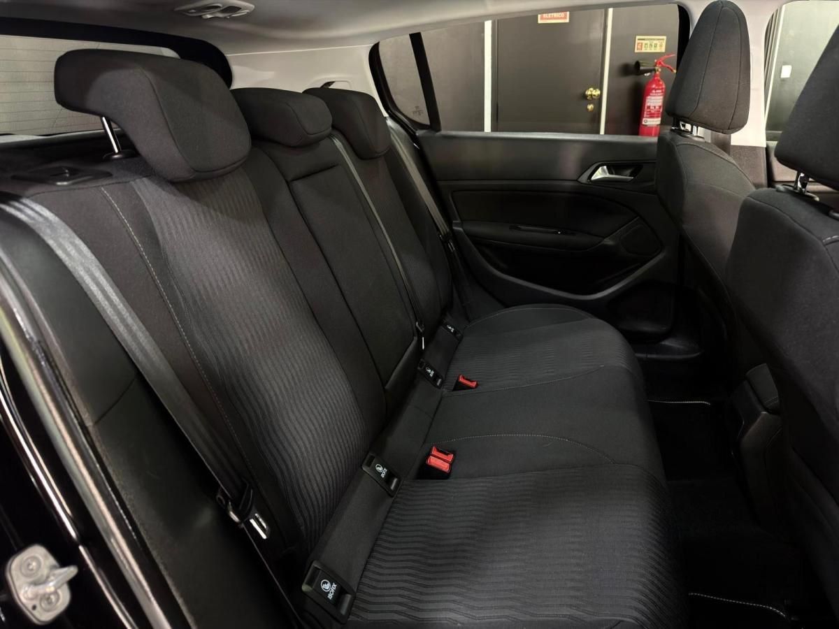 peugeot-308-2017-gasolina-1199cc