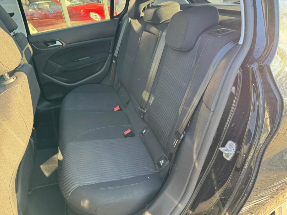 peugeot-308-2017-gasolina-1199cc