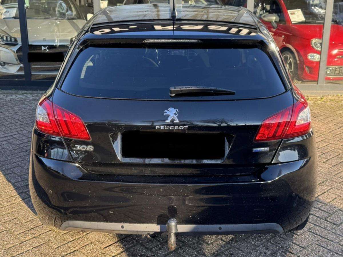 peugeot-308-2017-gasolina-1199cc