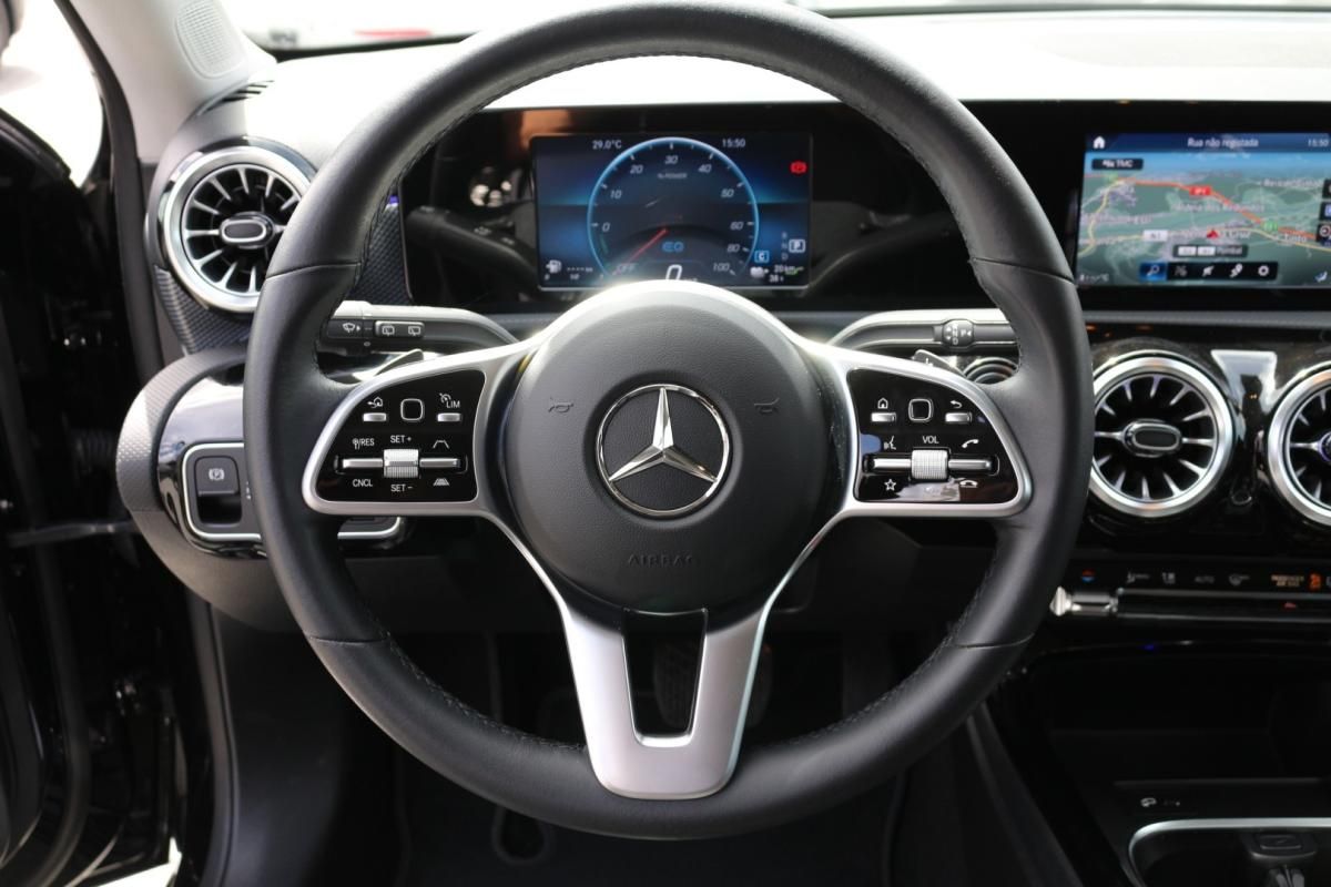 mercedes-benz-classe-a-2022-hibrido-1332cc