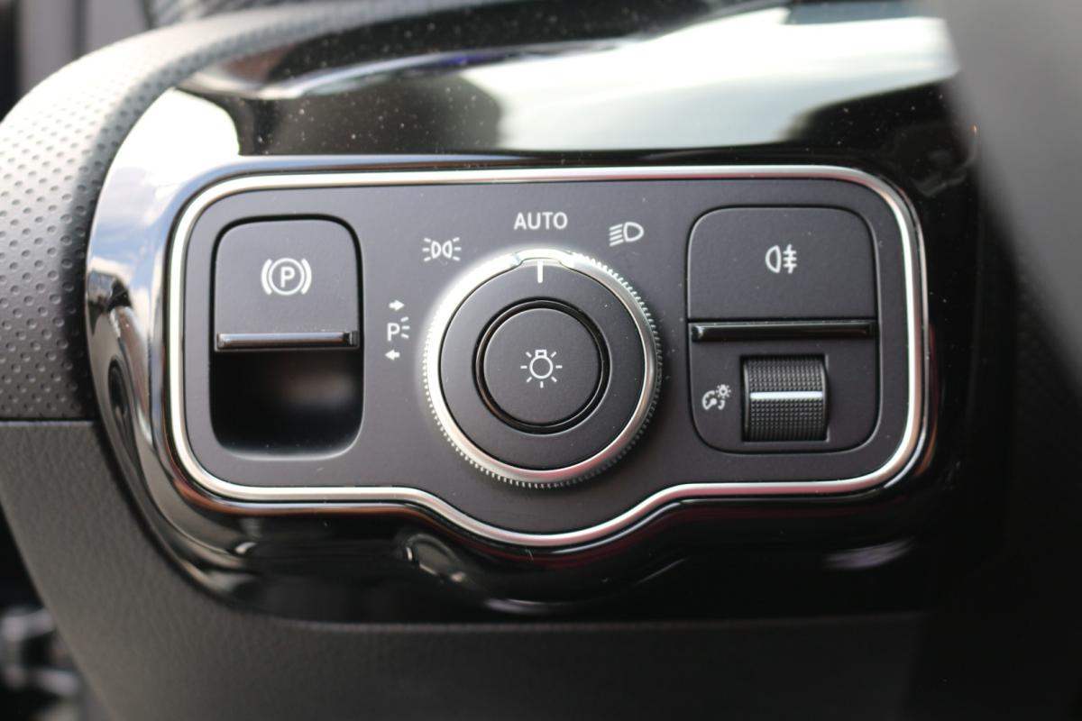 mercedes-benz-classe-a-2022-hibrido-1332cc
