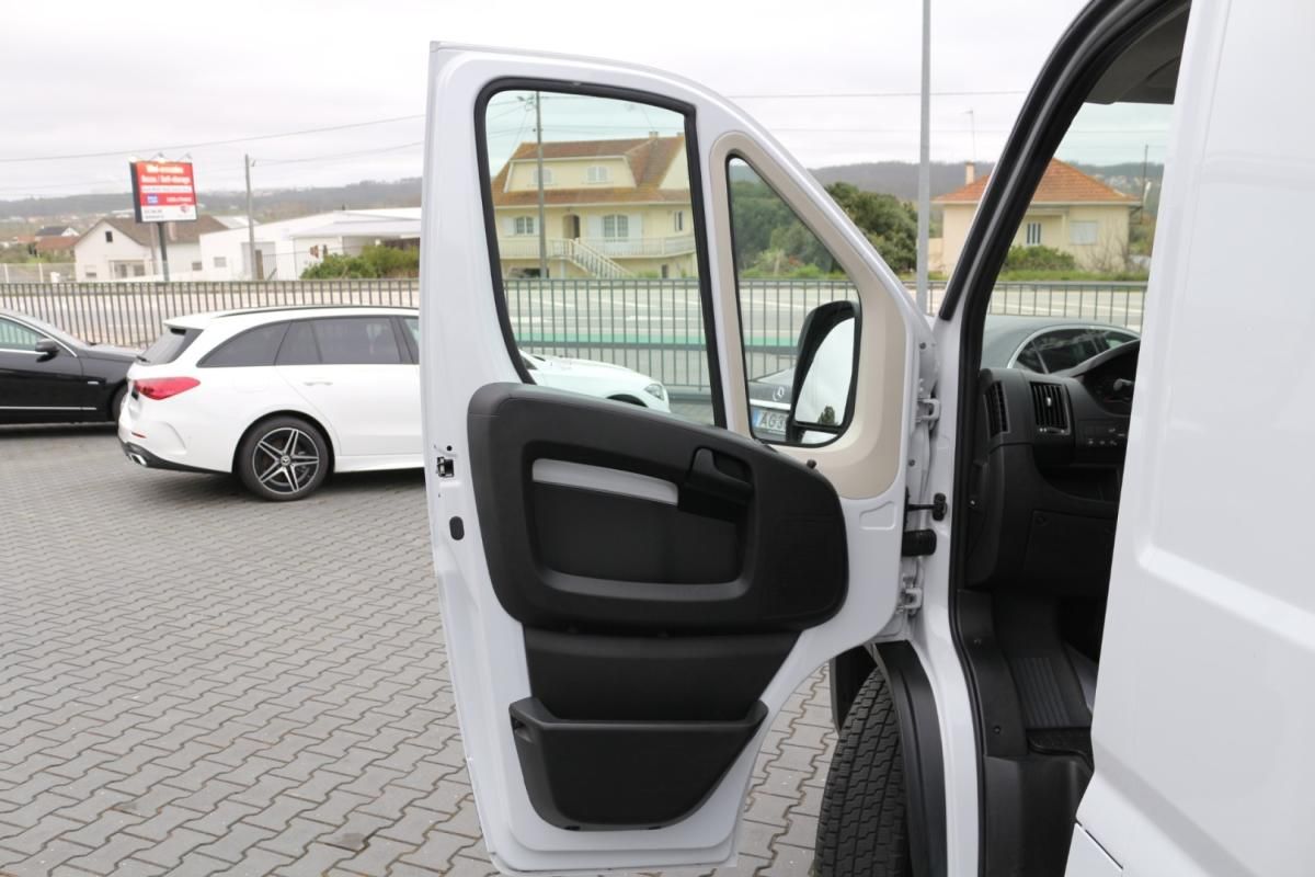 citroen-jumper-2024-diesel-2179cc