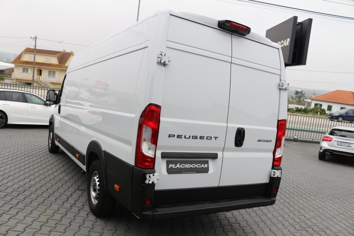 peugeot-boxer-2024-diesel-2184cc