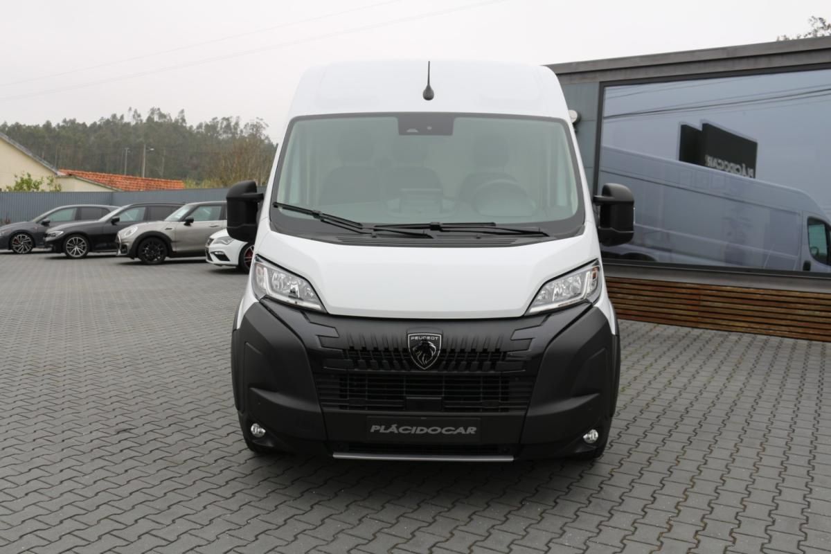 peugeot-boxer-2024-diesel-2184cc