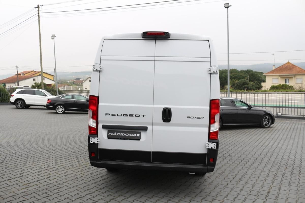 peugeot-boxer-2024-diesel-2184cc