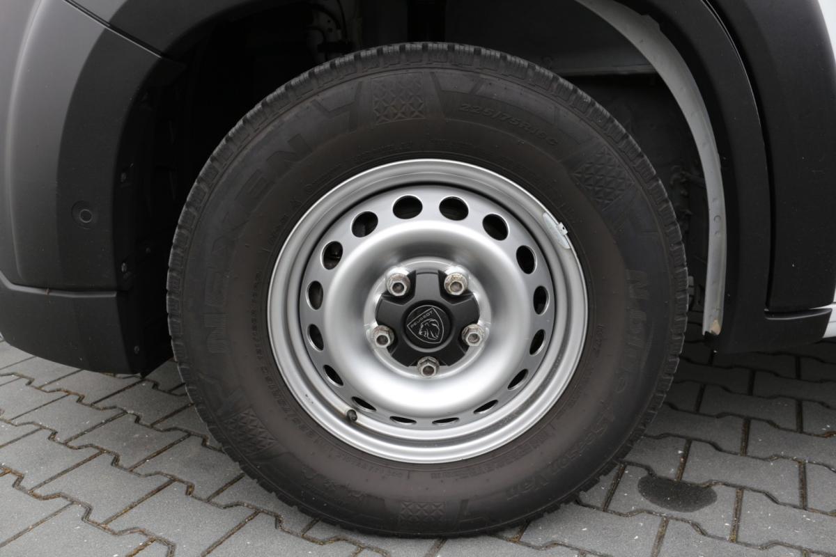 peugeot-boxer-2024-diesel-2184cc