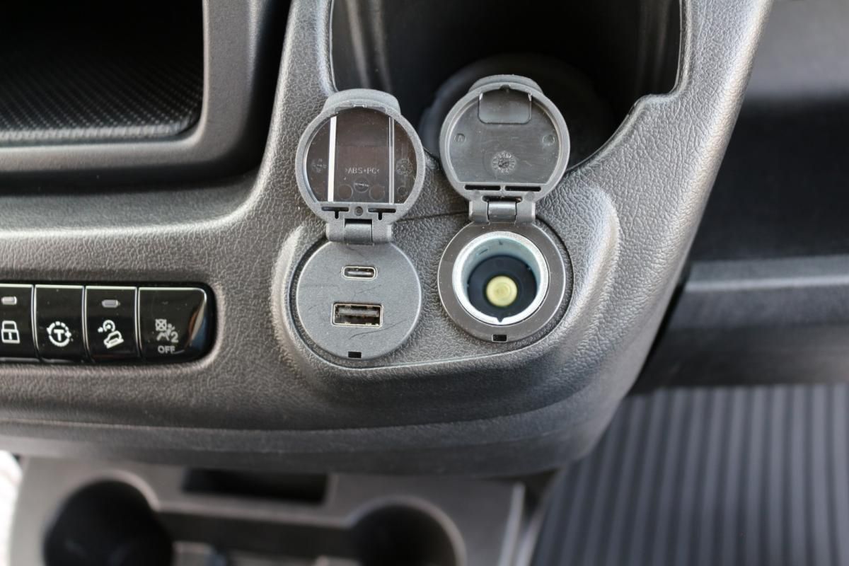 citroen-jumper-2025-diesel-2184cc