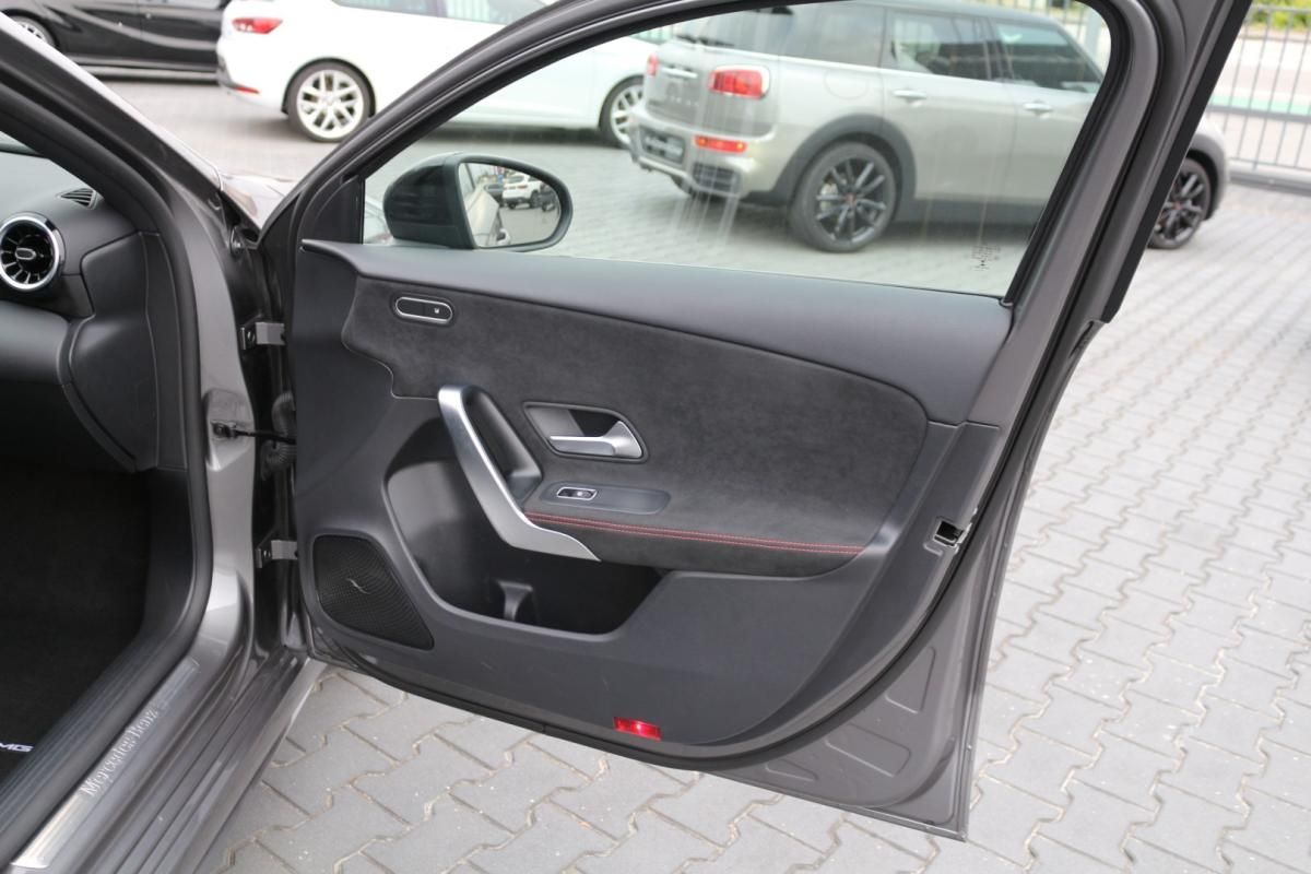 mercedes-benz-classe-a-2021-hibrido-1332cc