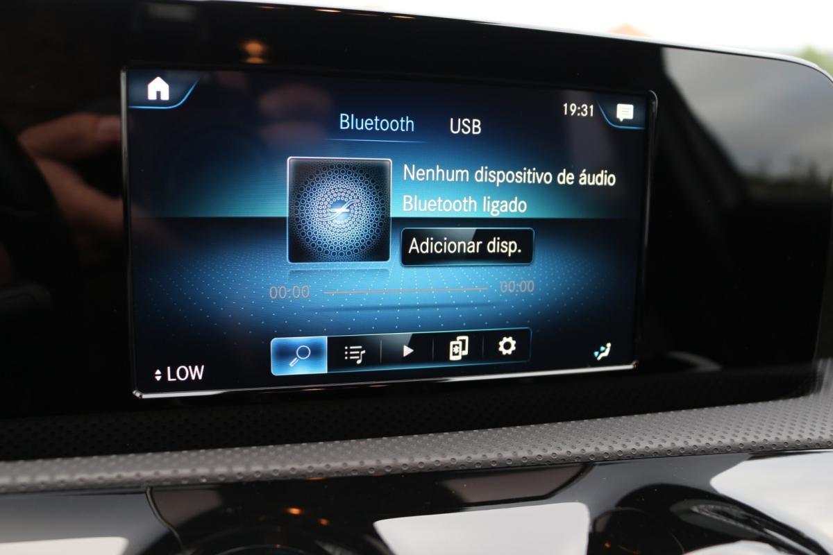 mercedes-benz-classe-a-2021-hibrido-1332cc
