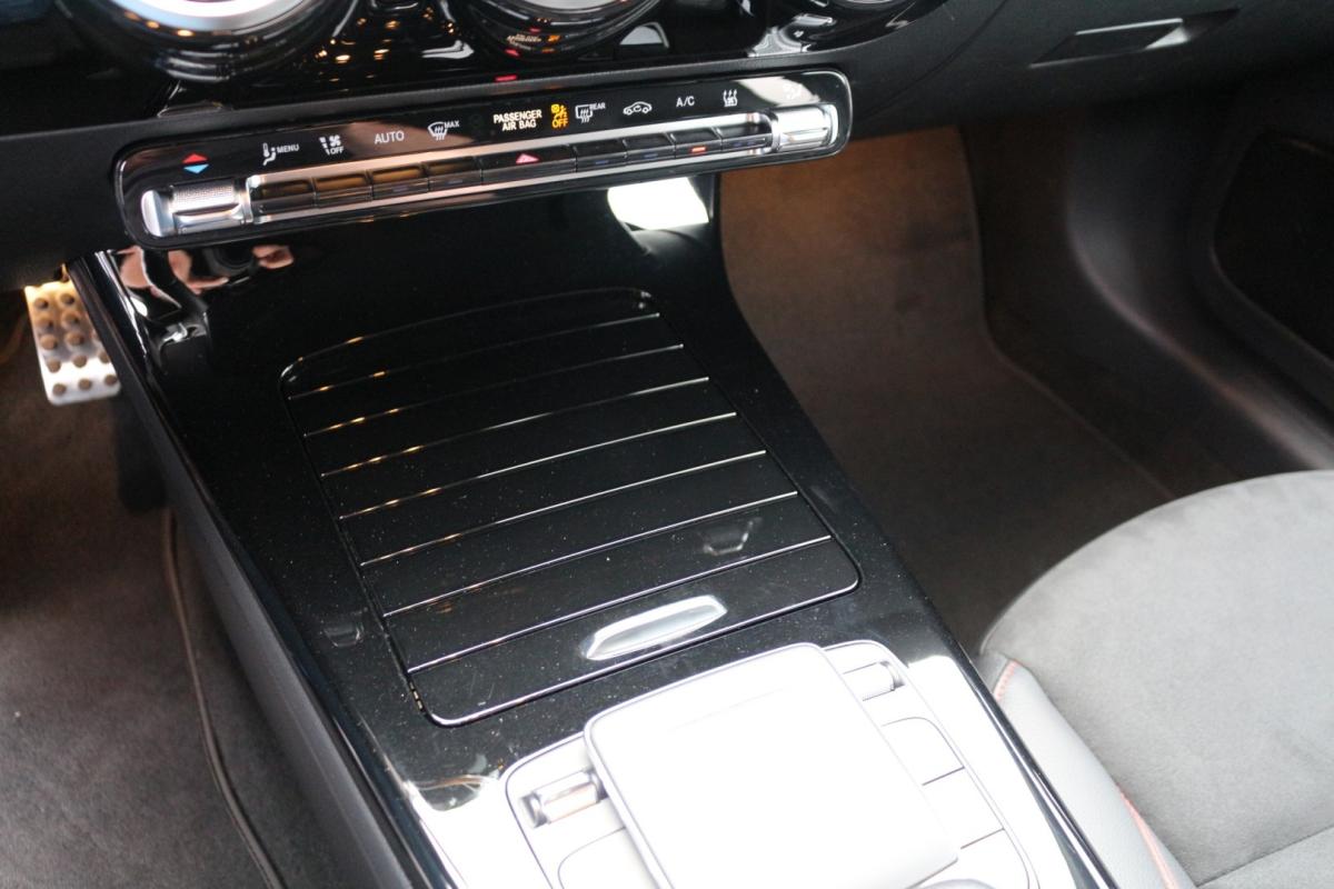 mercedes-benz-classe-a-2021-hibrido-1332cc