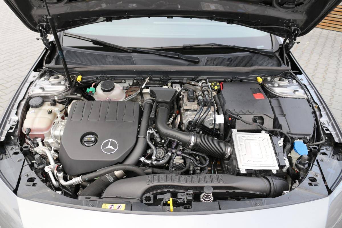 mercedes-benz-classe-a-2021-hibrido-1332cc