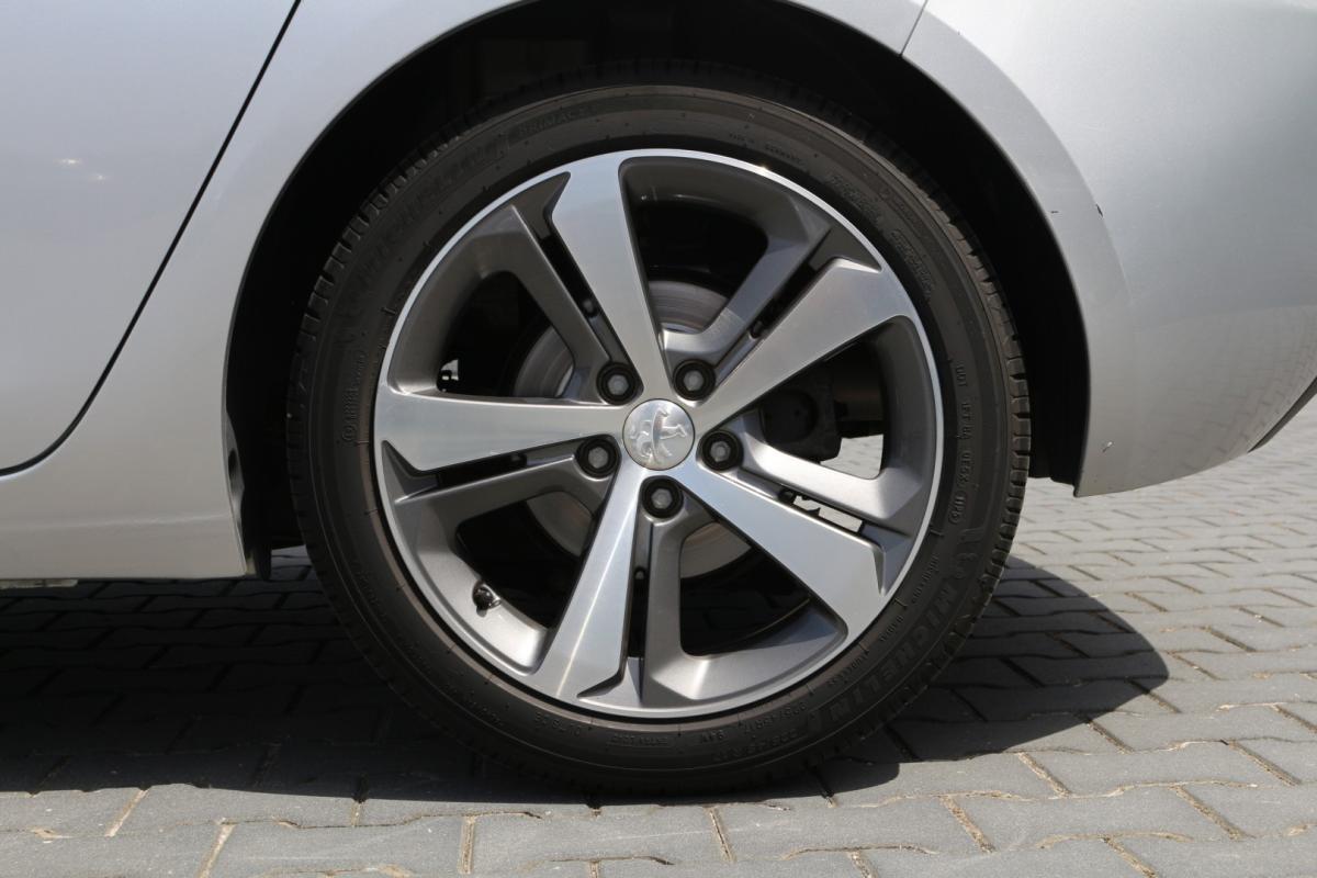 peugeot-308-2015-diesel-1560cc