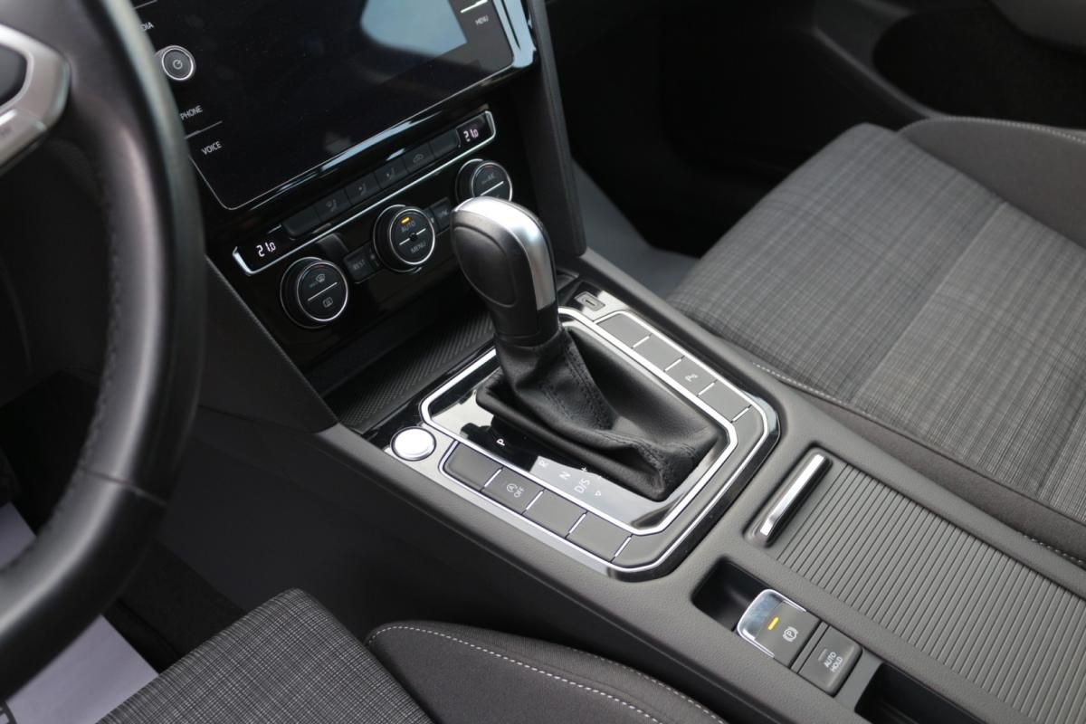 volkswagen-passat-variant-2020-diesel-1968cc
