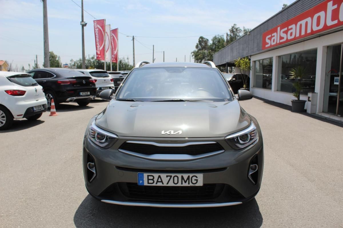 kia-stonic-2023-gasolina-1197cc