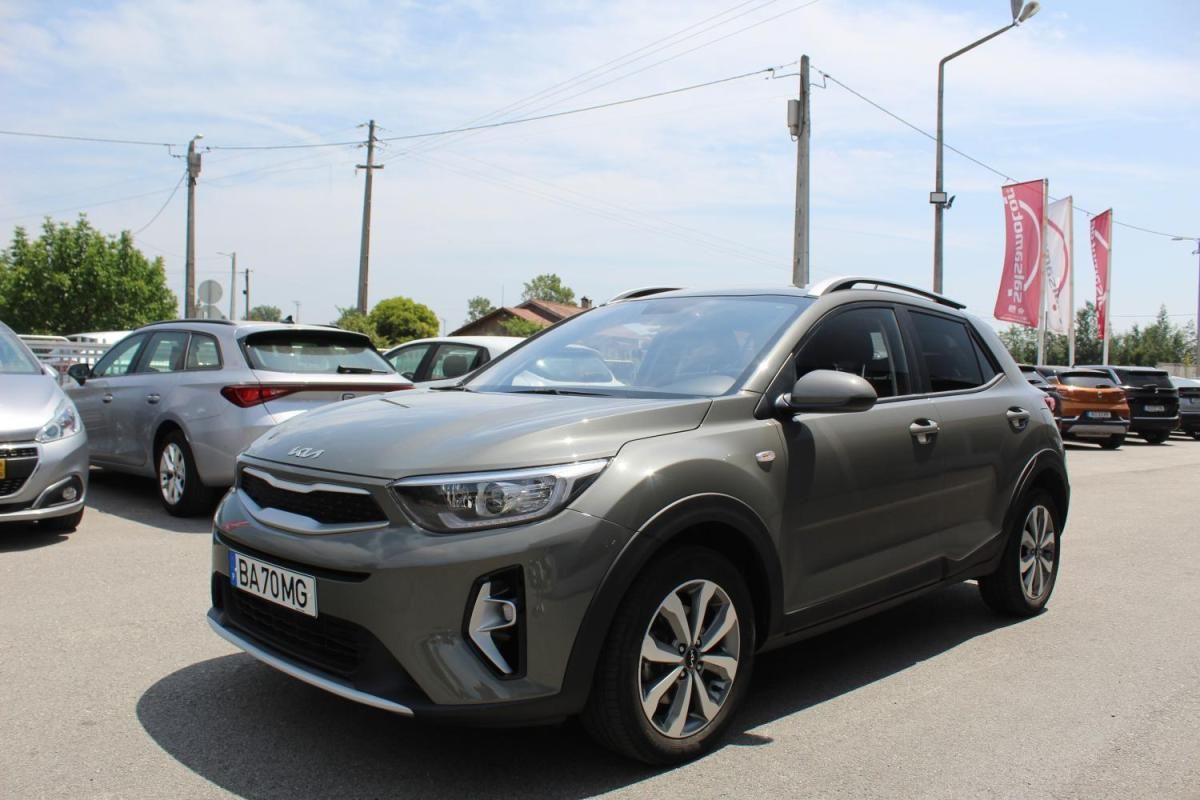 kia-stonic-2023-gasolina-1197cc