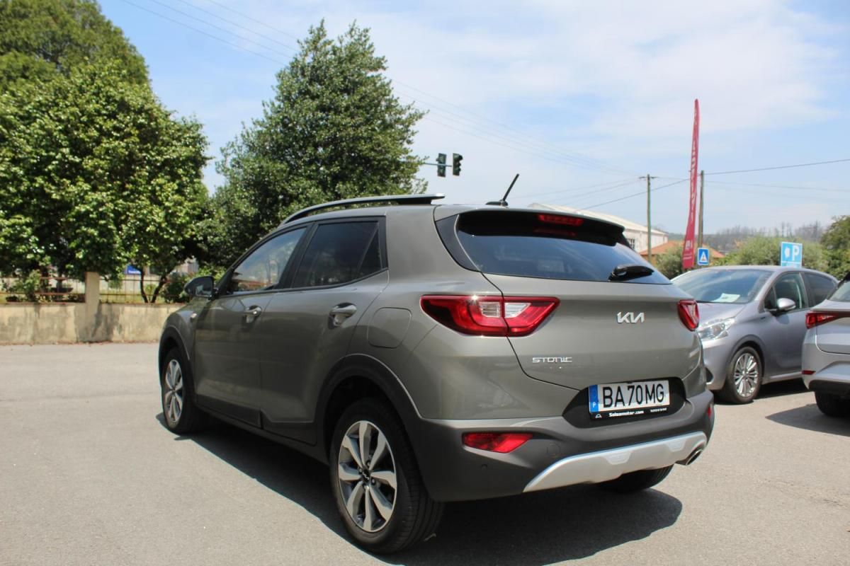 kia-stonic-2023-gasolina-1197cc