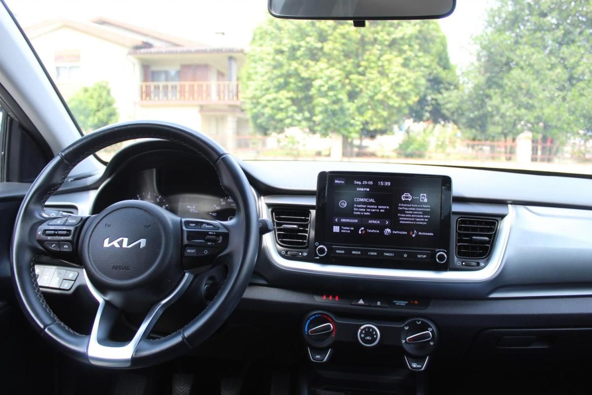 kia-stonic-2023-gasolina-1197cc