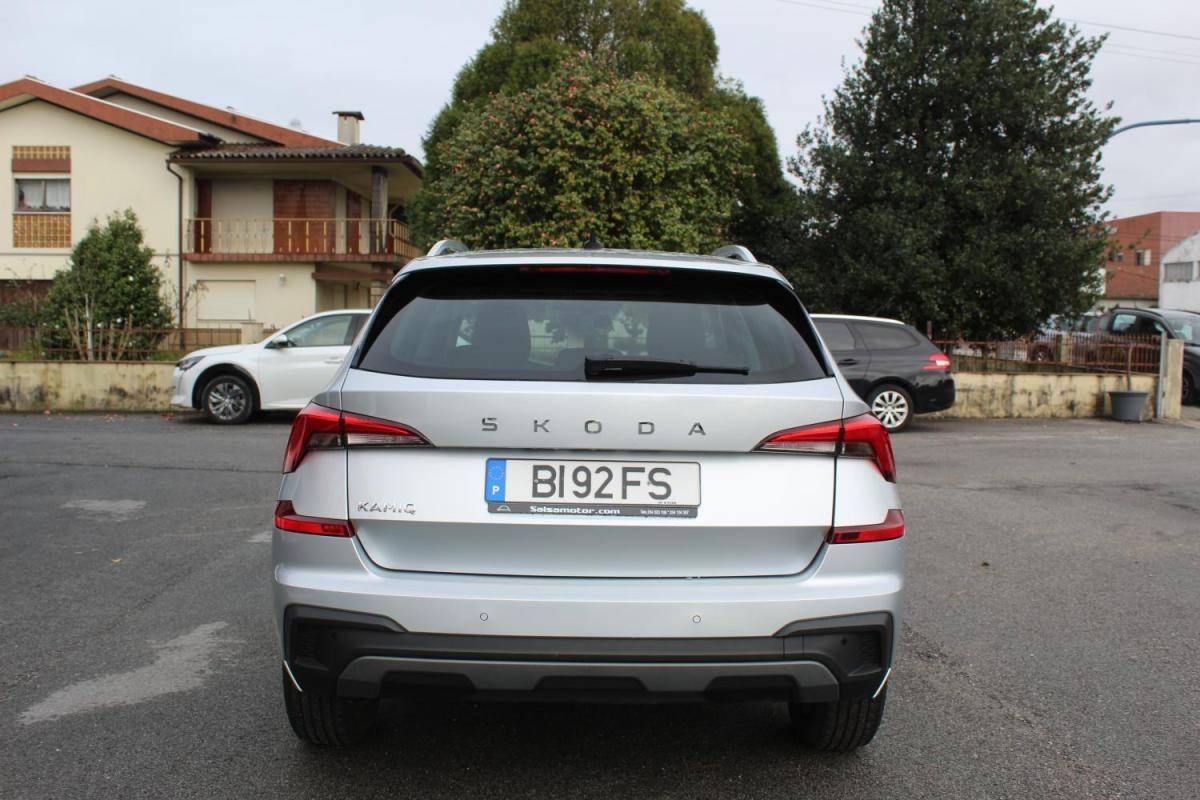 skoda-kamiq-2024-gasolina-999cc