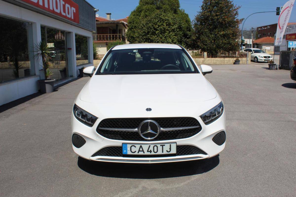 mercedes-benz-classe-a-2024-hibrido-a-gasolina-1332cc