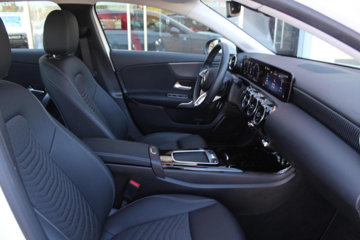 mercedes-benz-classe-a-2024-hibrido-a-gasolina-1332cc
