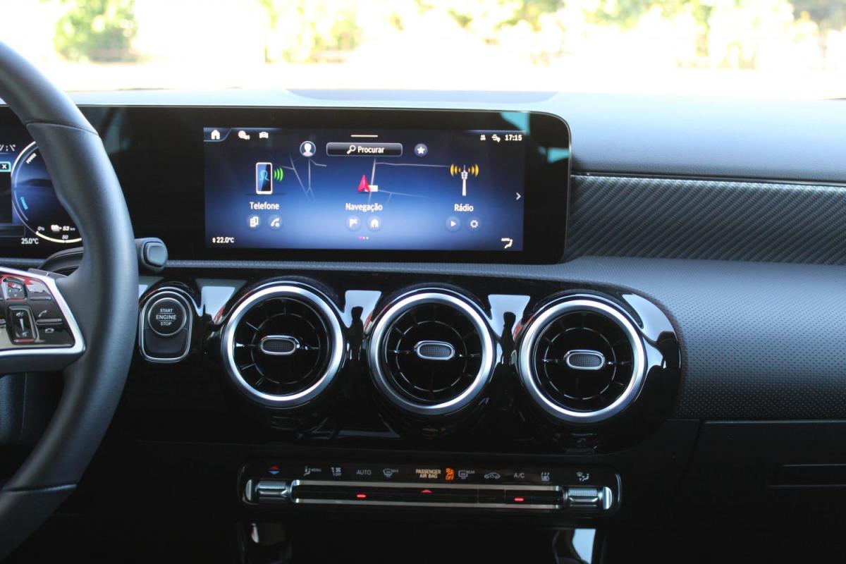 mercedes-benz-classe-a-2024-hibrido-a-gasolina-1332cc