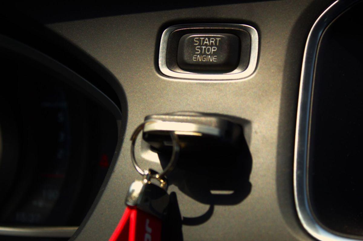 volvo-v40-2014-diesel-1560cc