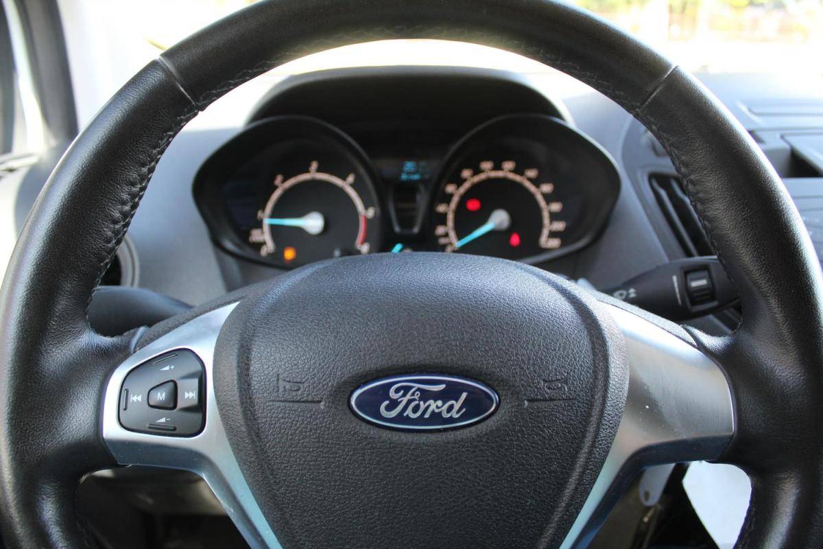 ford-transit-2023-diesel-1499cc