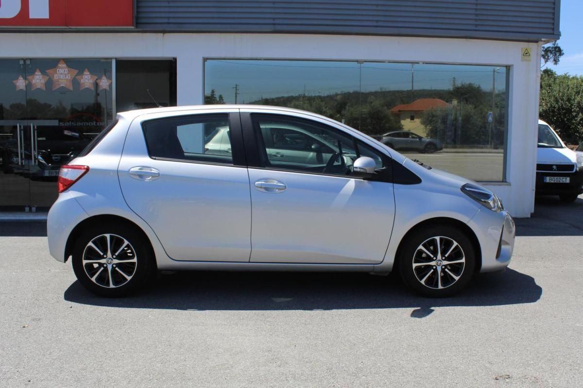 toyota-yaris-2020-gasolina-998cc