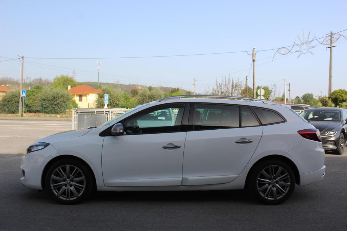 renault-megane-sport-tourer-2013-diesel-1461cc