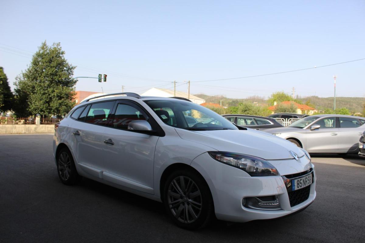 renault-megane-sport-tourer-2013-diesel-1461cc