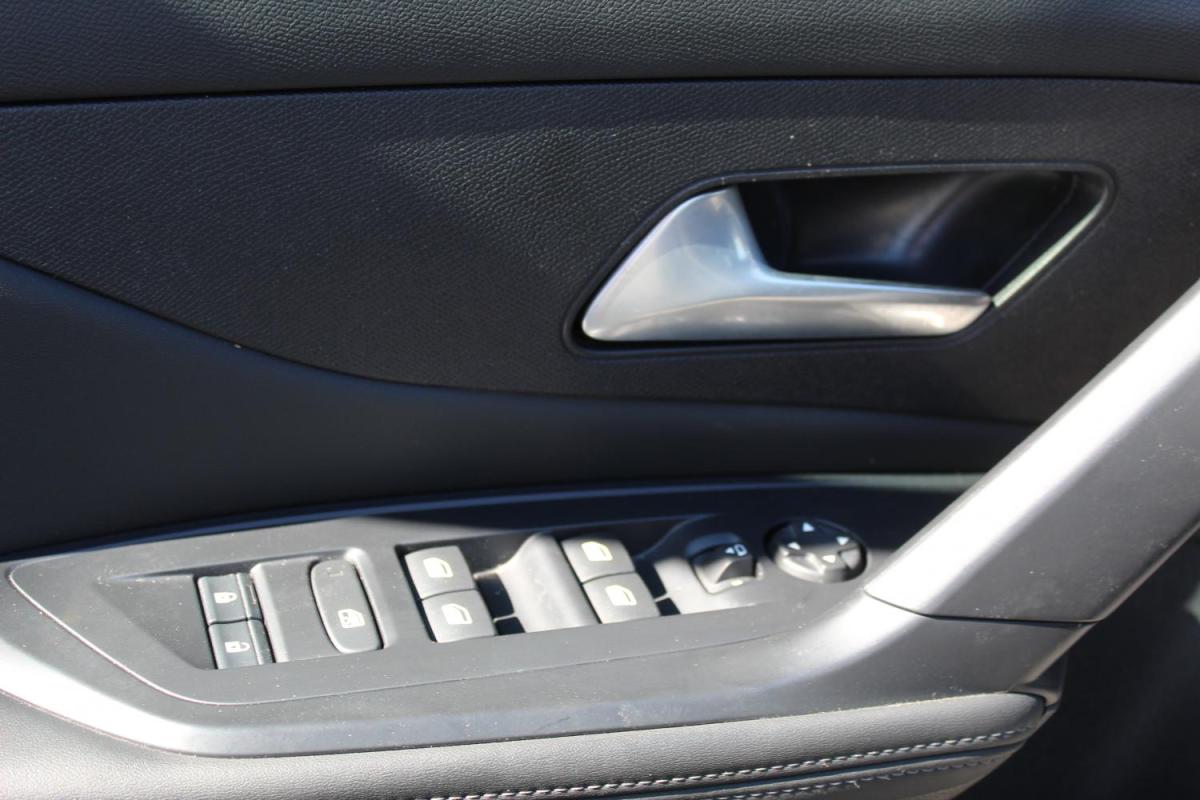 peugeot-408-2025-gasolina-1199cc