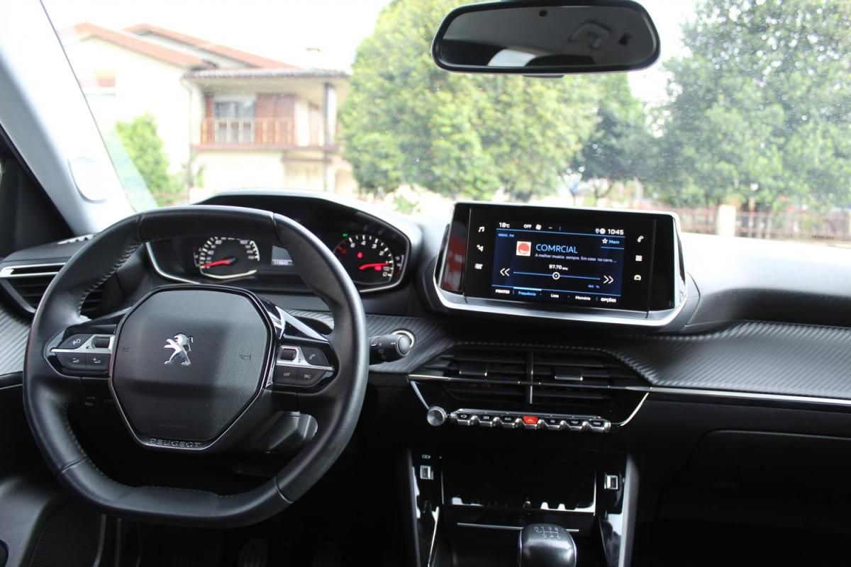 peugeot-2008-2021-diesel-1499cc