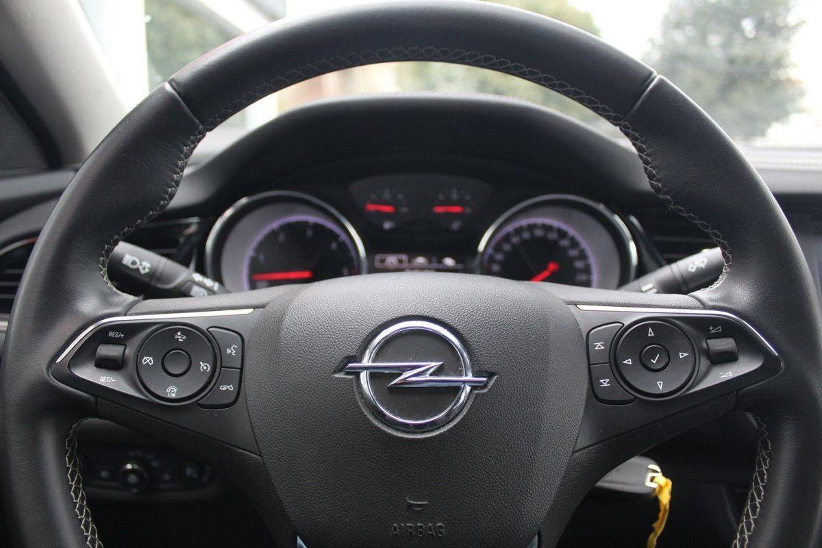 opel-insignia-grand-sport-2021-diesel-1496cc