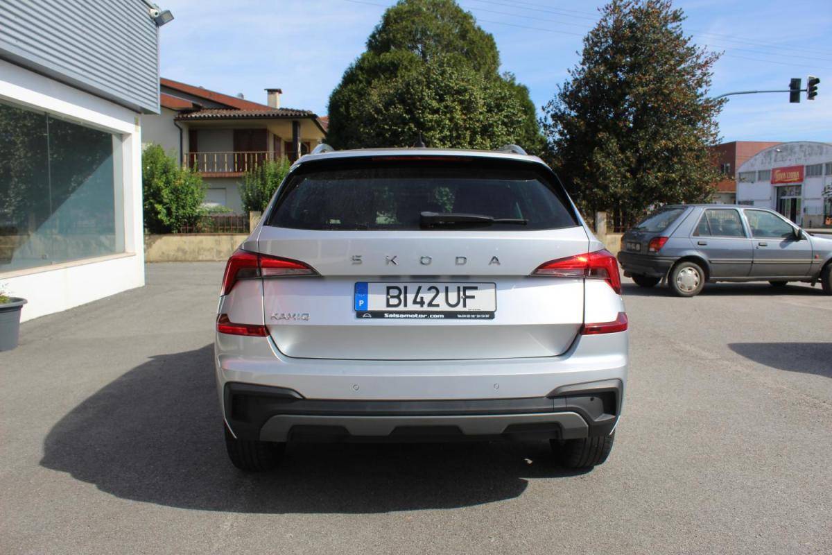 skoda-kamiq-2024-gasolina-999cc