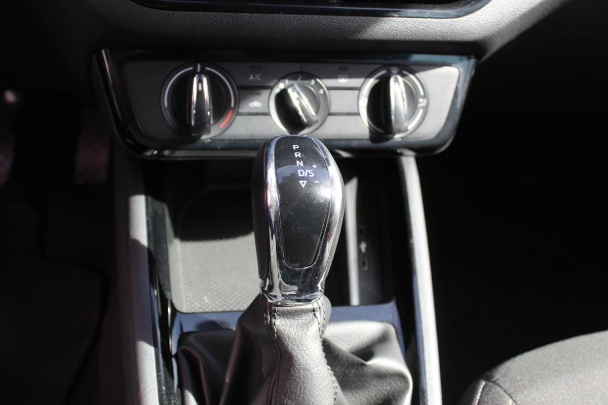 skoda-kamiq-2024-gasolina-999cc