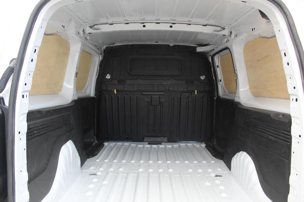 citroen-berlingo-2023-diesel-1499cc