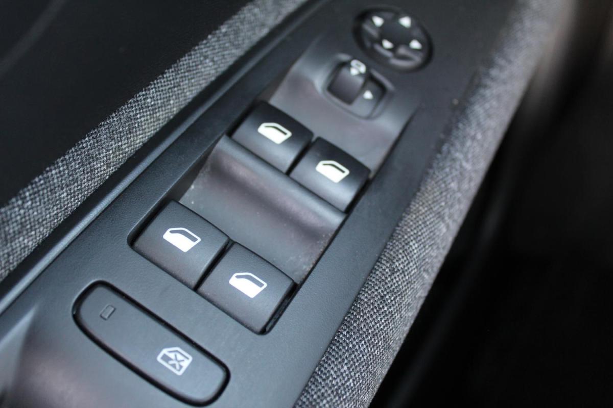 peugeot-3008-2022-diesel-1499cc