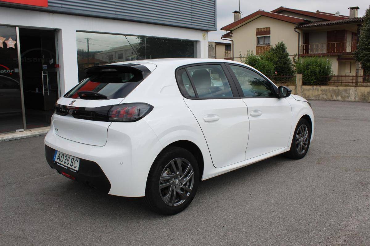 peugeot-208-2022-diesel-1499cc