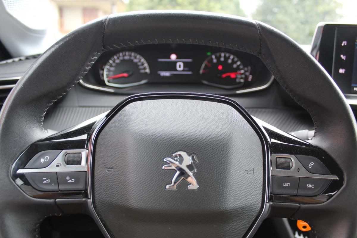 peugeot-208-2022-diesel-1499cc
