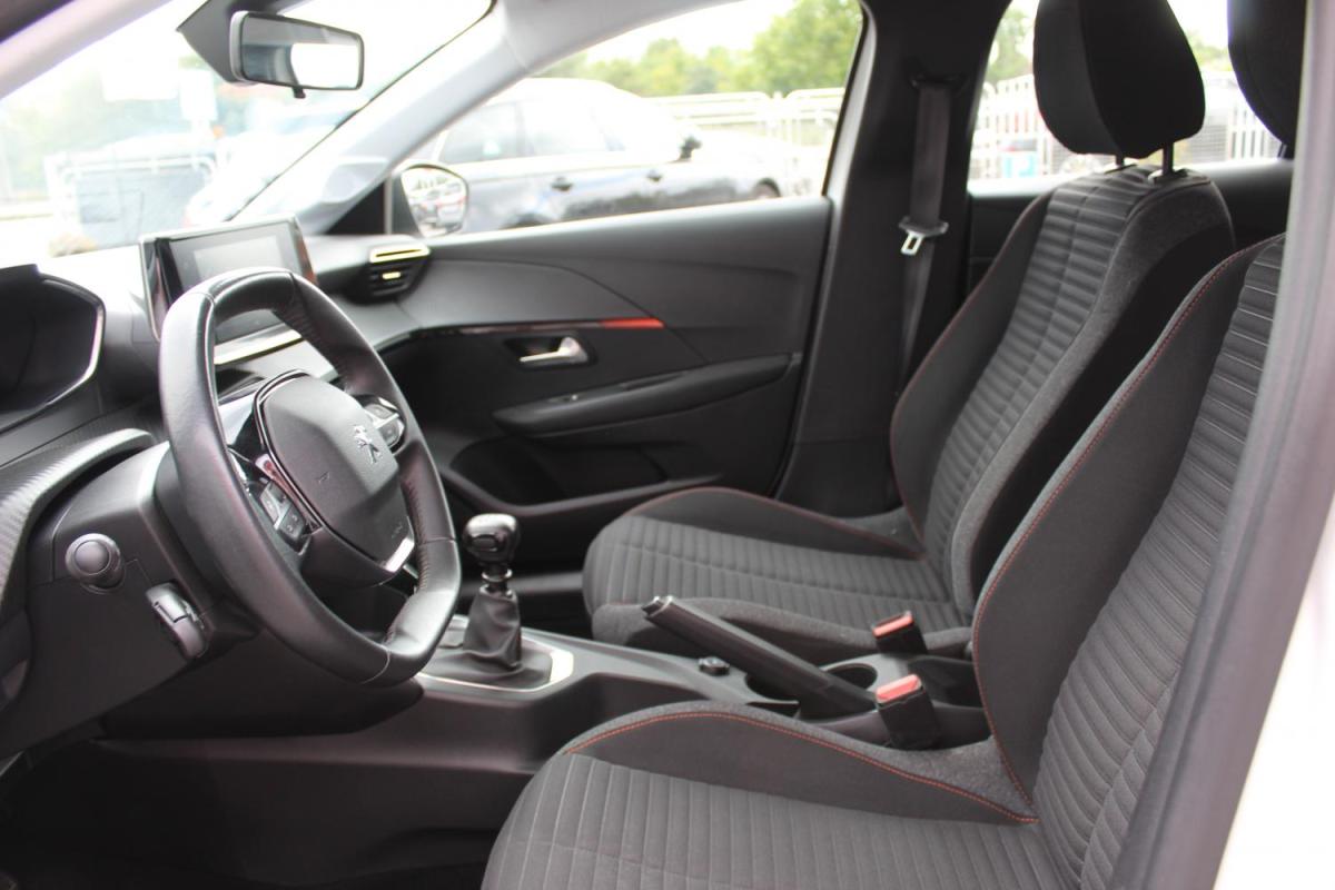 peugeot-208-2022-diesel-1499cc