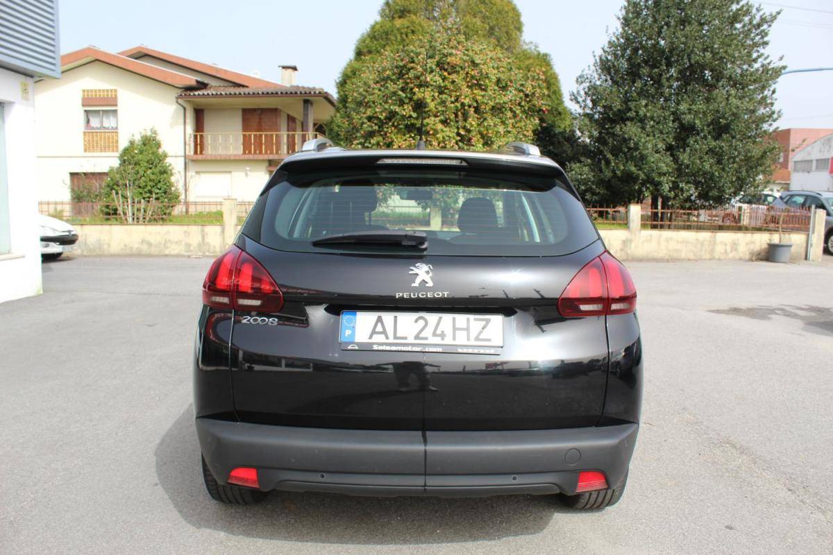 peugeot-2008-2018-diesel-1560cc