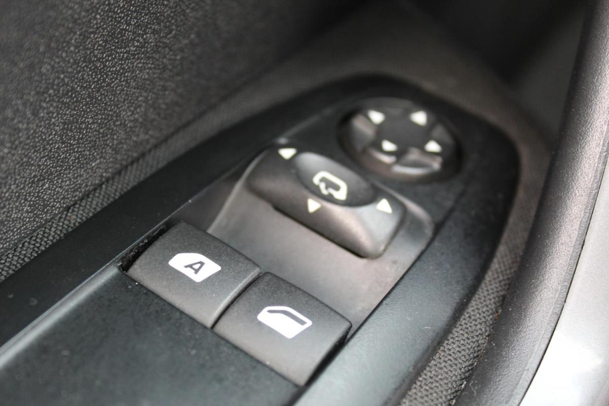 peugeot-2008-2018-diesel-1560cc