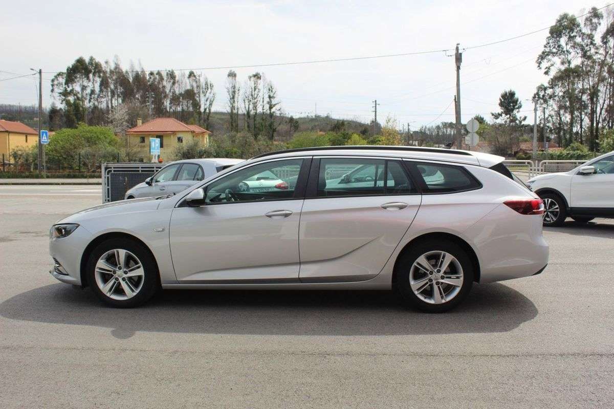 opel-insignia-sports-tourer-2020-diesel-1598cc