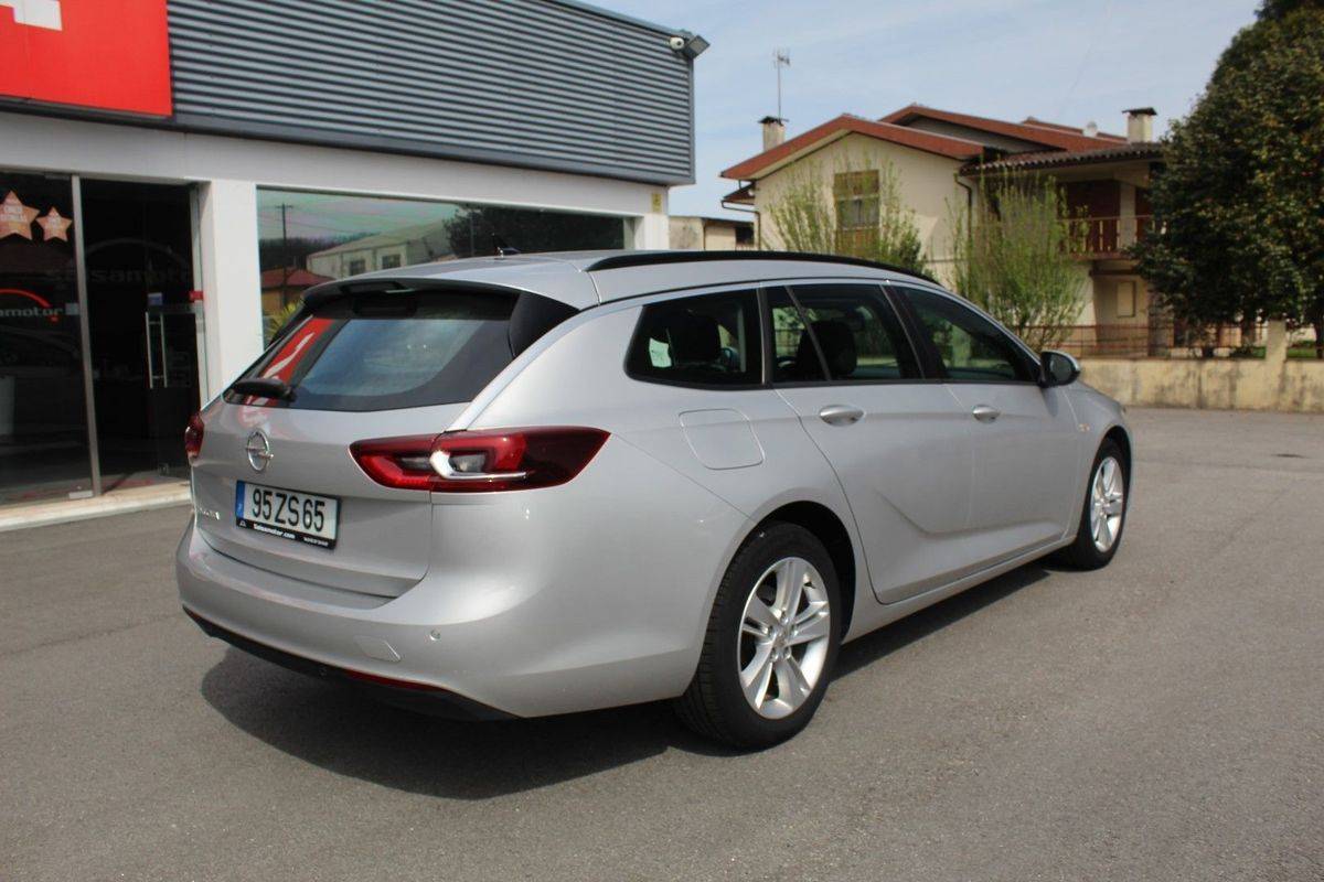 opel-insignia-sports-tourer-2020-diesel-1598cc
