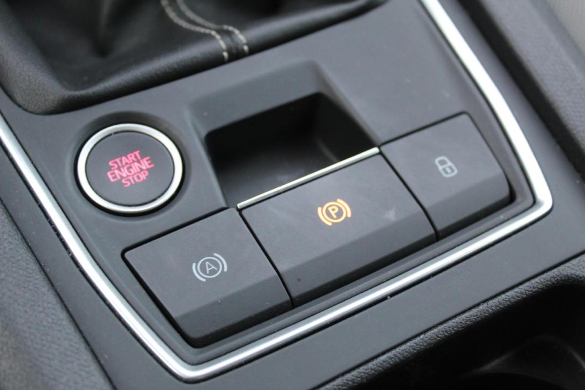 seat-leon-2020-gasolina-999cc
