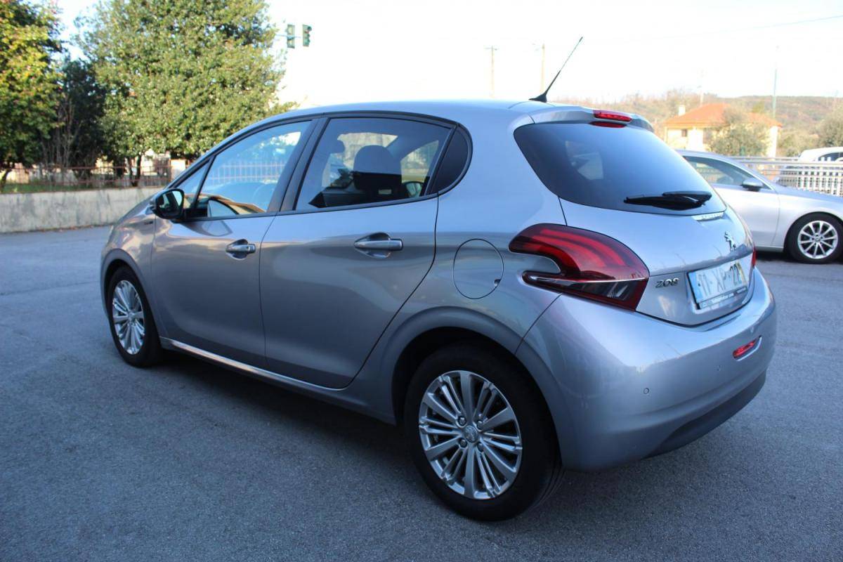 peugeot-208-2019-diesel-1499cc