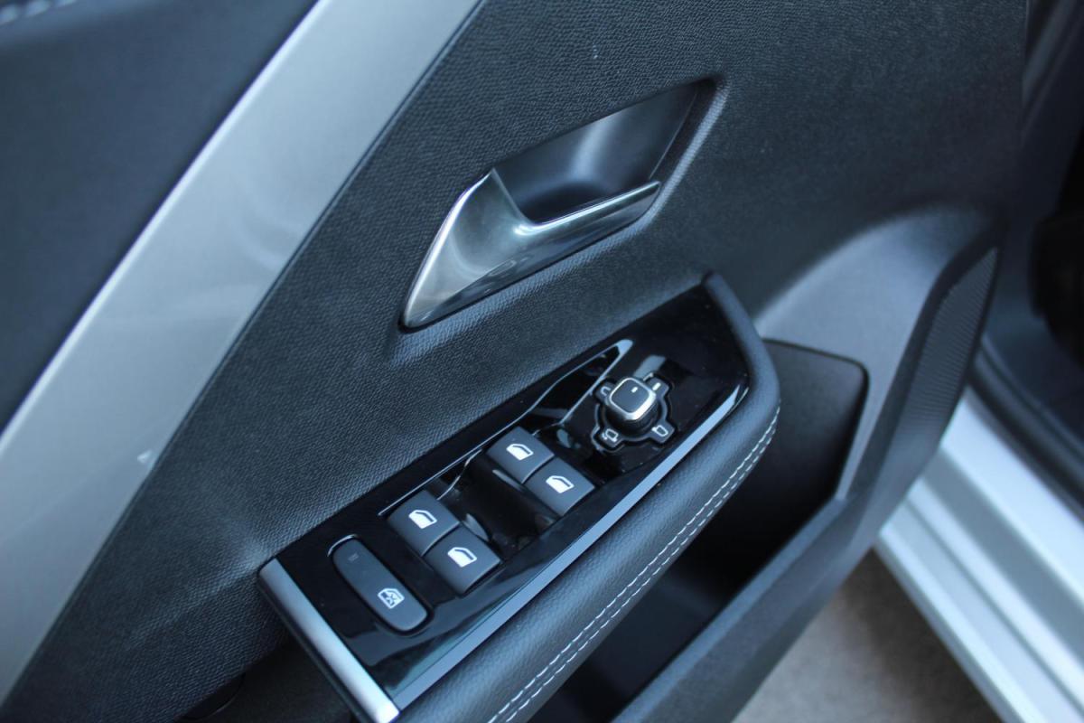 opel-astra-2025-gasolina-1199cc