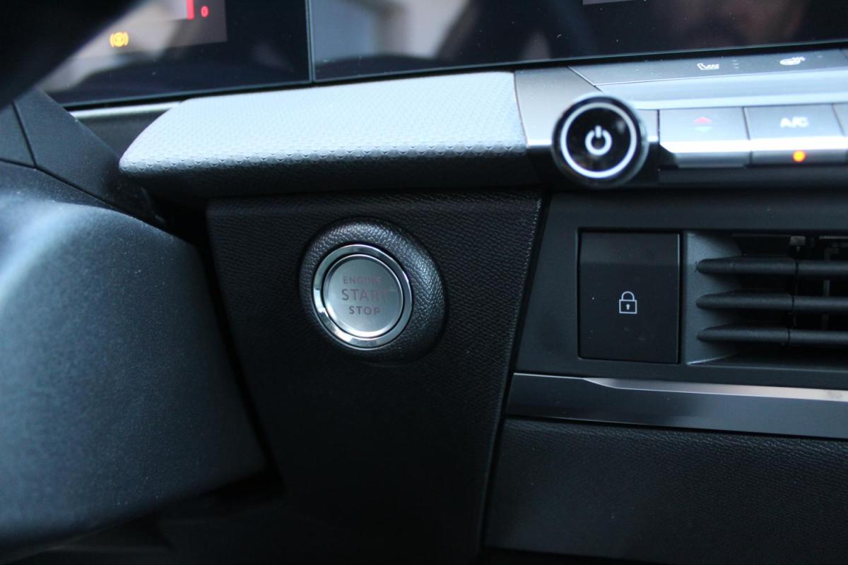 opel-astra-2025-gasolina-1199cc